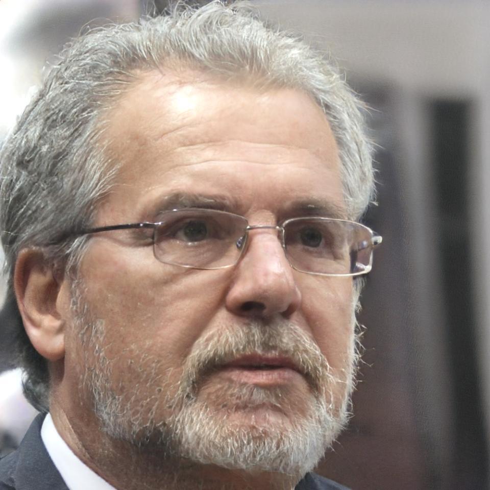 Maximilian Brenner, Gründer von norivexeariex